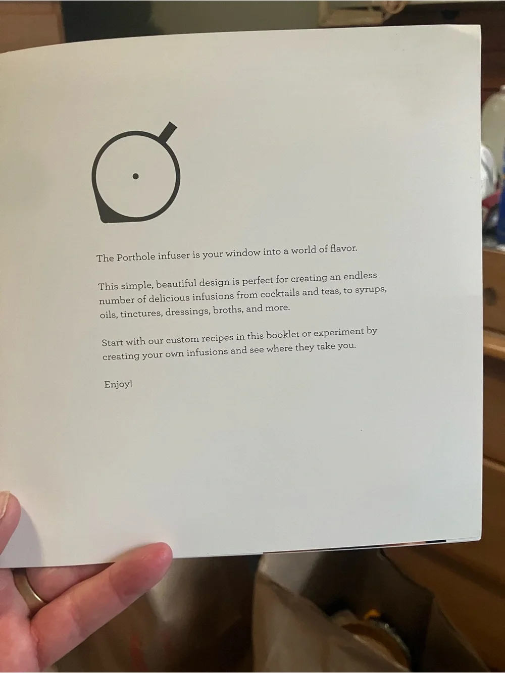 Crucial artistic circular